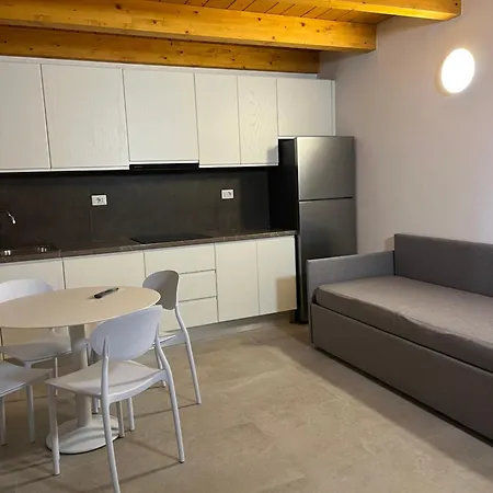 Le Residenze Del Lugana 아파트 *